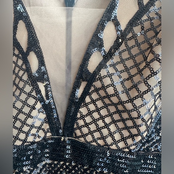 Goddiva Sequin Dress - Picture 4 of 6